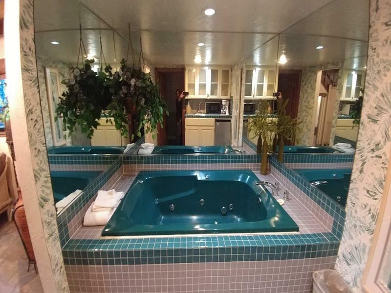 Econo Lodge Inn & Suites Heavenly Village Area South Lake Tahoe Bagian luar foto